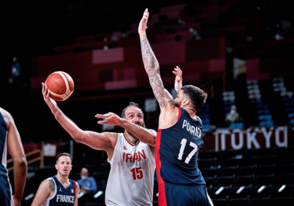 埃因霍温发布备战花絮；关键时刻遗憾出局；CBA常规赛任务艰巨；轮换策略成焦点的简单介绍