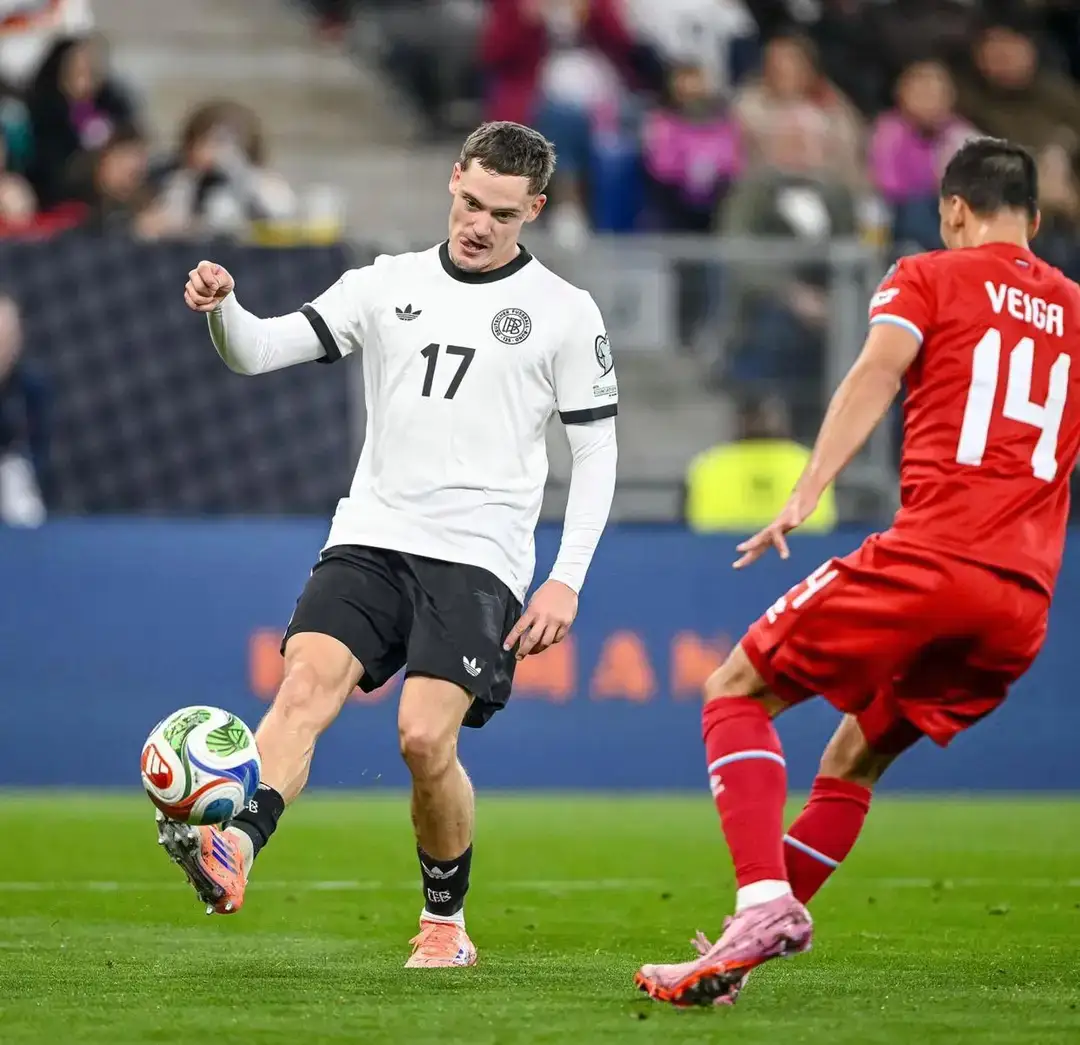 包含太狠了！今夜纽卡斯尔调整名单以备德国杯今晨勒沃库森止住颓势——葡超节点到来，那不勒斯转会期伤情更新的词条